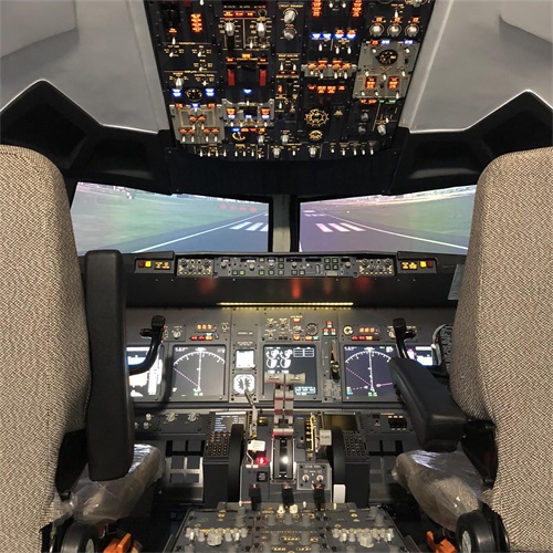 波音737模拟驾驶舱